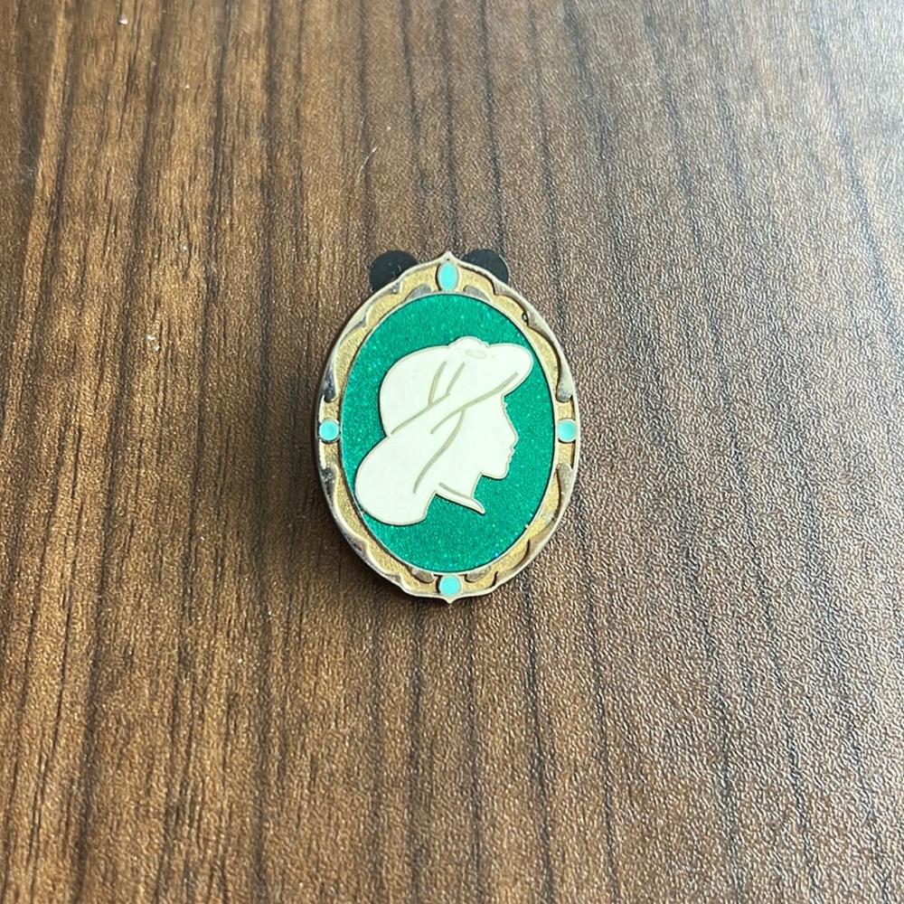 Disney Princess Jasmine Aladdin Cameo Silhouette Mystery Pack Pin